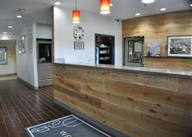 Country Inn & Suites by Radisson, Topeka West, KS 3