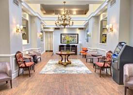 The Roslyn, Tapestry Collection by Hilton 2