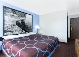 Super 8 by Wyndham Wisconsin Dells 5