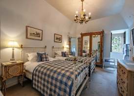 Barcaldine Castle 4
