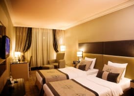 Darkhill Hotel 3