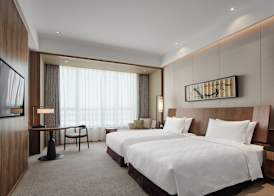 HUALUXE Ningbo Harbor City by IHG 2