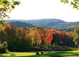 Hampton Inn & Suites Berkshires-Lenox 2