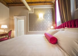 Lady Capulet Apartments 3