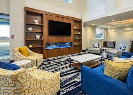 Comfort Inn & Suites 2