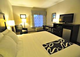 La Quinta by Wyndham Brookshire West Katy 5