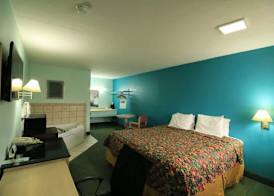 Travelodge by Wyndham Parkersburg 5