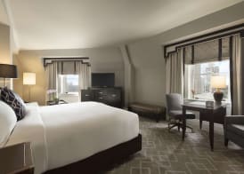 Fairmont Hotel Macdonald 3