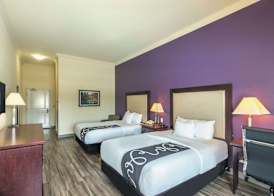 La Quinta Inn & Suites by Wyndham Loveland Estes Park 5