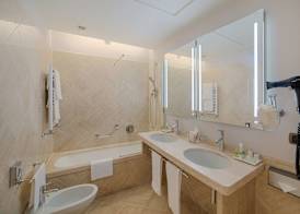 NH Roma Villa Carpegna 5