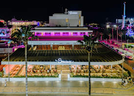 Seasons Hotel (Adults Only) 3