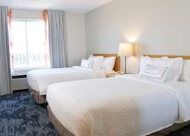 Fairfield Inn & Suites Indianapolis East 3