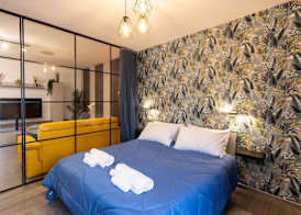 Urban Chic Luxury Suite Apartments 3
