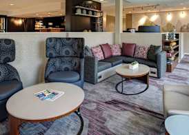 Courtyard Chicago Oakbrook Terrace 4