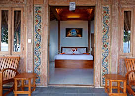 Blue Harbor Beachfront Villas & Resto 3