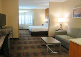 Holiday Inn Express & Suites ELK GROVE CENTRAL - HWY 99 by IHG 3
