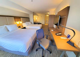 Holiday Inn Express & Suites SEATTLE NORTH - LYNNWOOD by IHG 4