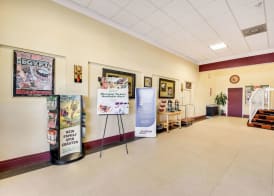 Econo Lodge 3