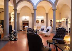Relais Hotel Centrale "Dimora Storica" 2
