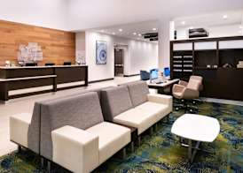 Holiday Inn & Suites FARMINGTON HILLS - DETROIT NW by IHG 3