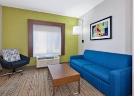 Holiday Inn Express & Suites THREE RIVERS by IHG 5