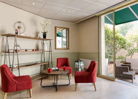 Hotel Le Cardinal Rueil Centre 2