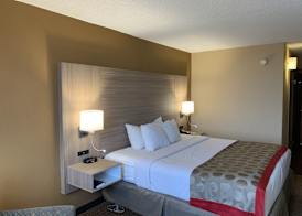 Ramada by Wyndham West Atlantic City 5