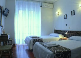 Hostal Esmeralda 5
