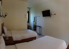 Centro Bajo Hotel & Resto 5