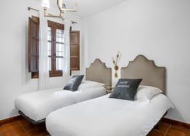 Limehome Granada Calle Sta. Ana 4