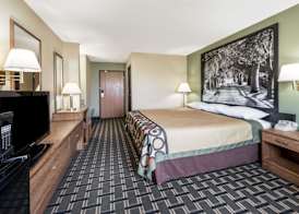 Super 8 by Wyndham Greenville 4