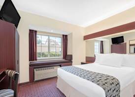 Microtel Inn & Suites by Wyndham Hamburg 5