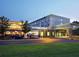 DoubleTree by Hilton Mahwah 2