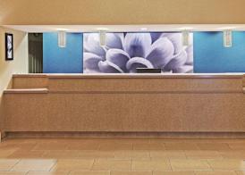 La Quinta Inn & Suites by Wyndham Corpus Christi Northwest 2