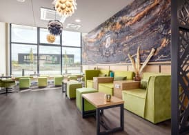 Super 8 by Wyndham Oberhausen am Centro 3