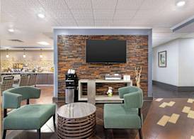 Best Western Savannah Airport Inn & Suites 3
