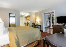 Quality Inn & Suites University-Airport 4