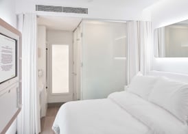 YOTELAIR Istanbul Airport, Duty free - International Transit area 4