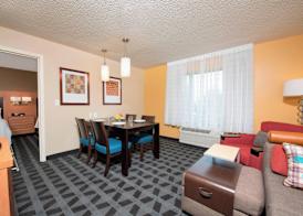 TownePlace Suites by Marriott Kalamazoo 4