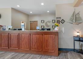 Comfort Suites Lake Geneva East 4