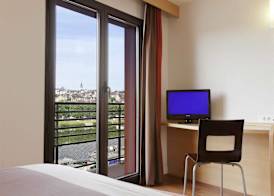 ibis Auxerre Centre 5