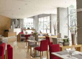 Ramada Encore by Wyndham Lima San Isidro 3