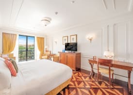 Imperial Hotel Gold Coast 4