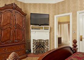 Queen Anne 5