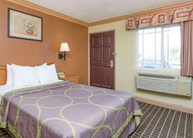 Super 8 by Wyndham Azusa 4