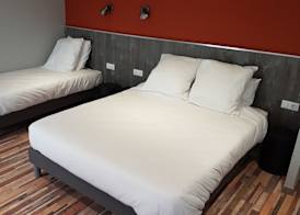 Logis Hotel Yseria - Historical Center 5