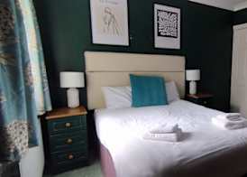 Arch Guesthouse 4