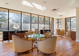 Williamsburg Suites 4