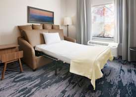 Fairfield by Marriott Inn & Suites Dallas East 5