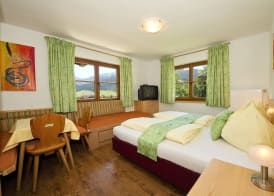 Bed & Breakfast Landhaus Strasser 4